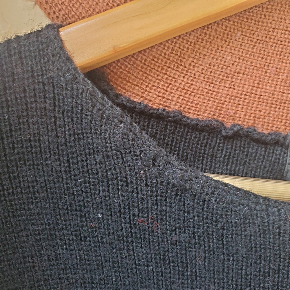 Vintage Black Wool Color Block Pull Over Style Unisex Sweater Attached Scarf L - Picture 8 of 11
